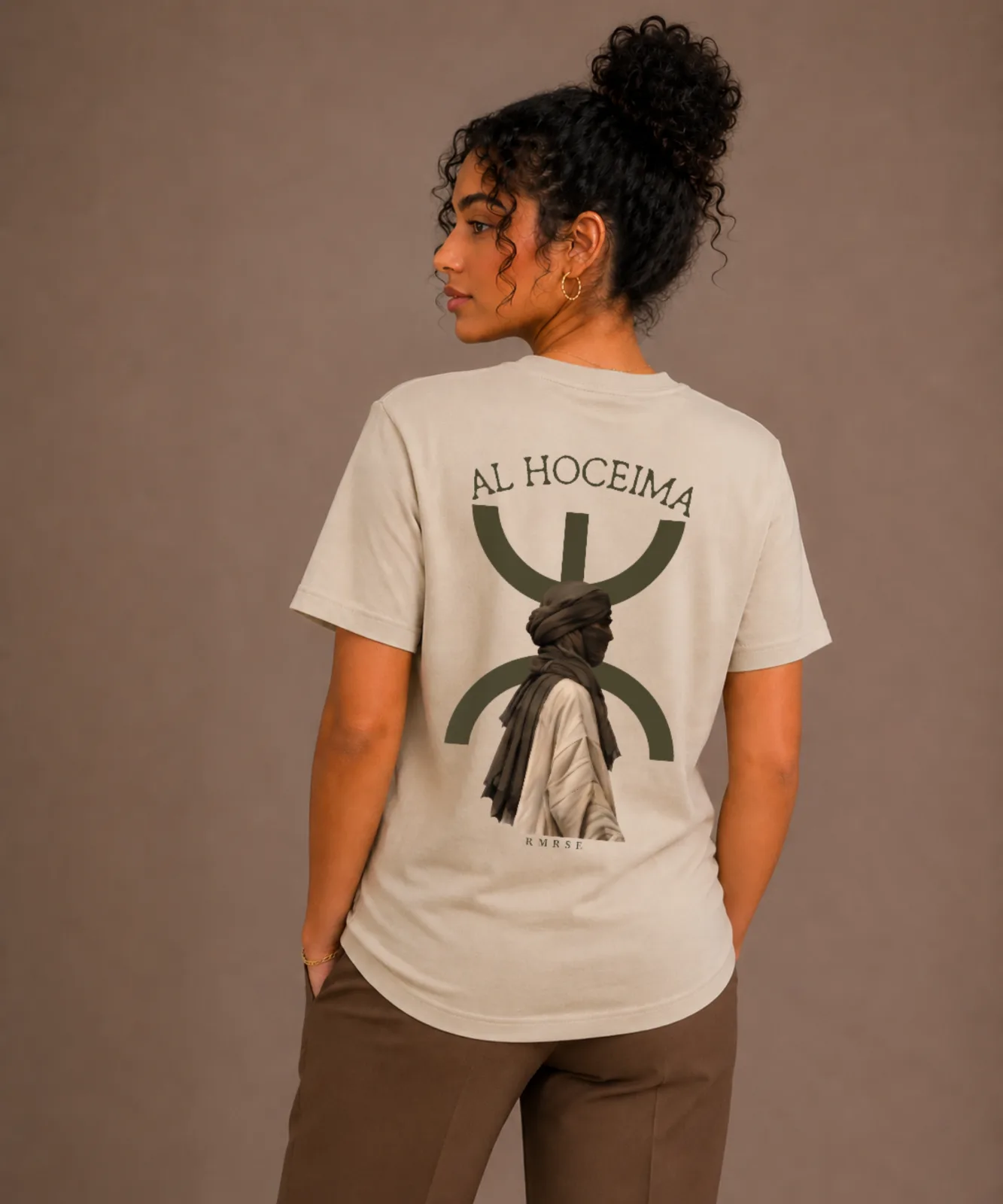 Her Nomad Tee dames T-shirt met gepersonaliseerd Marokkaans stad- of dorpsdesign