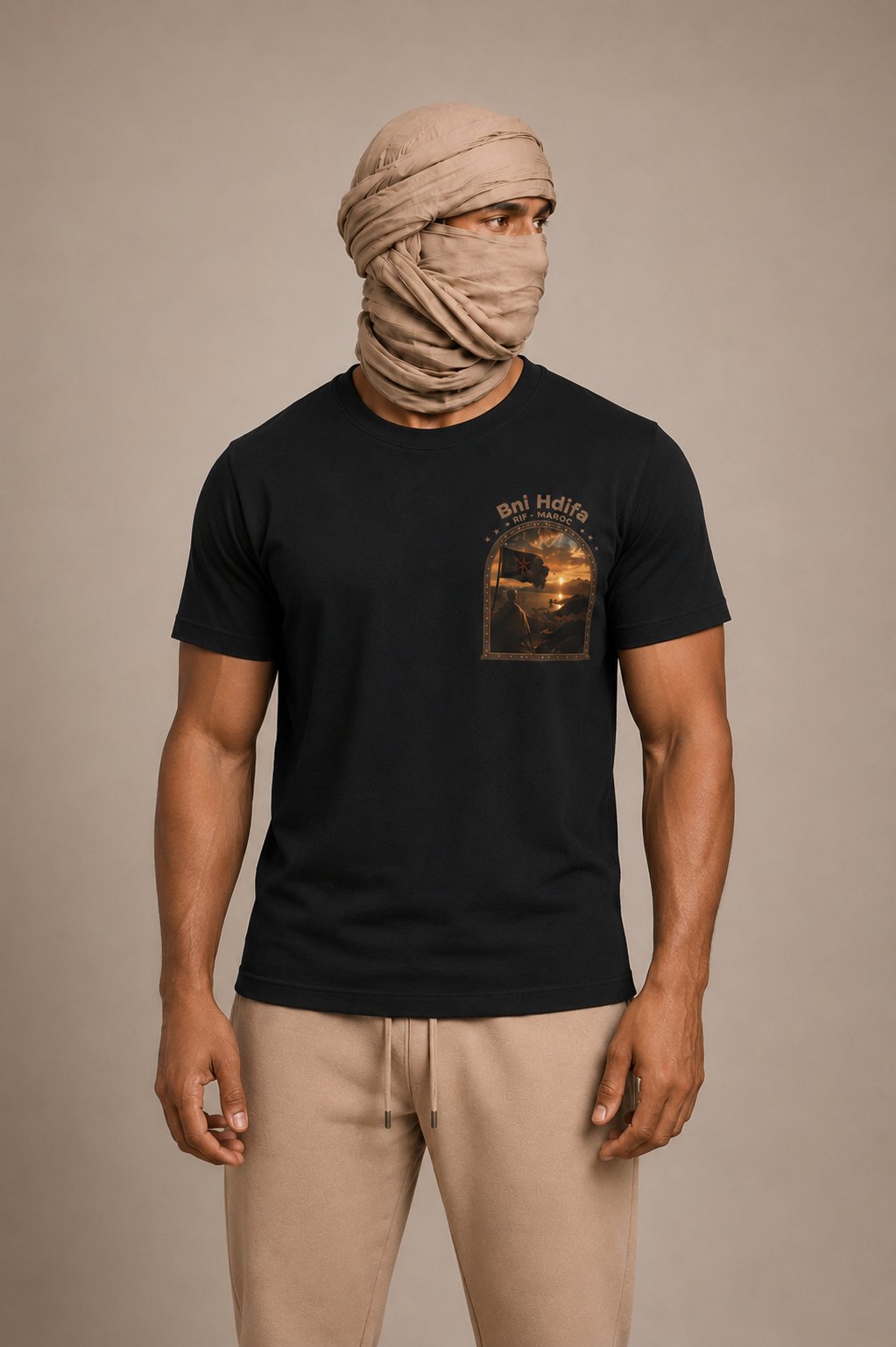 The Amazigh Tee · Zwart · voorkant